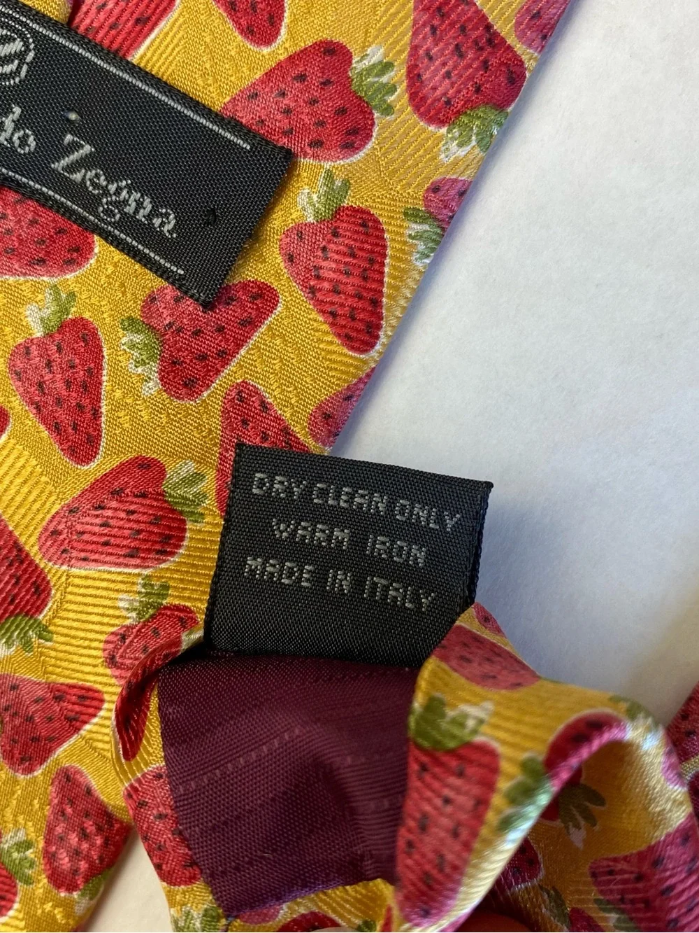 Ermenegildo Zegna 100% Silk Tie Yellow Strawberry